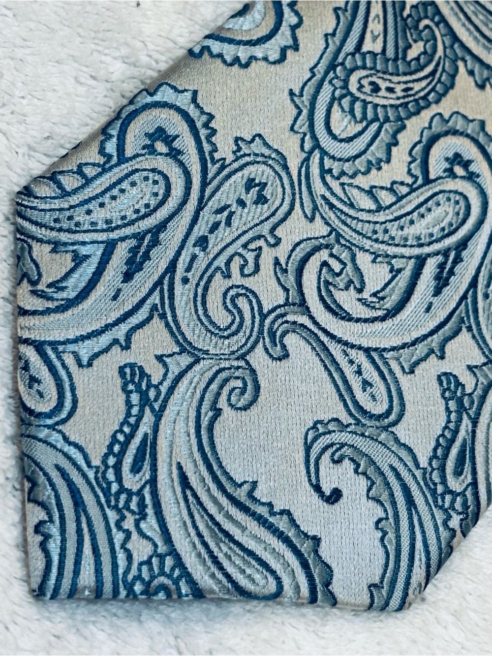 Brand New High Quality Designer Tie By Paul Malone / Palm Beach
